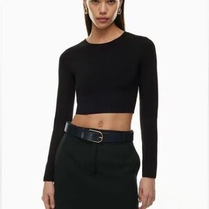 Aritzia babaton knit sculpt long sleeve top Size M